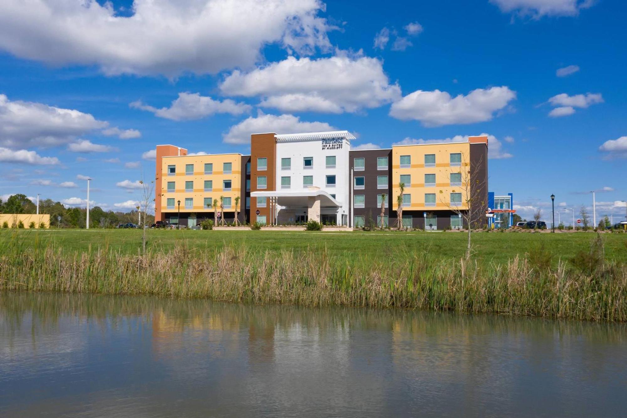 Fairfield Inn & Suites By Marriott Tampa Wesley Chapel Exterior photo